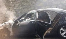 爆料奔驰自燃事件视频大全,揭秘安全隐患