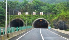 《隧道》在线观看,揭秘地下世界的人性探险之旅