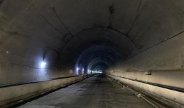 《隧道》在线观看,揭秘地下世界的人性探险之旅
